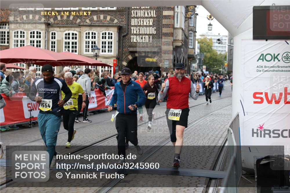 05.10.2025 - 20. swb-Marathon Bremen Yannick Fuchs http://msf.ph/oto/9245960 05.10.2025 11:10:12 Ziel 7799, 9288, 9470, 9476, 9554, 9561, 9760, 10383, 10435, 10515, 10596, 10659, 10885, 10969, 11401, 11405, 11536, 11634, 11748 meine-sportfotos.de