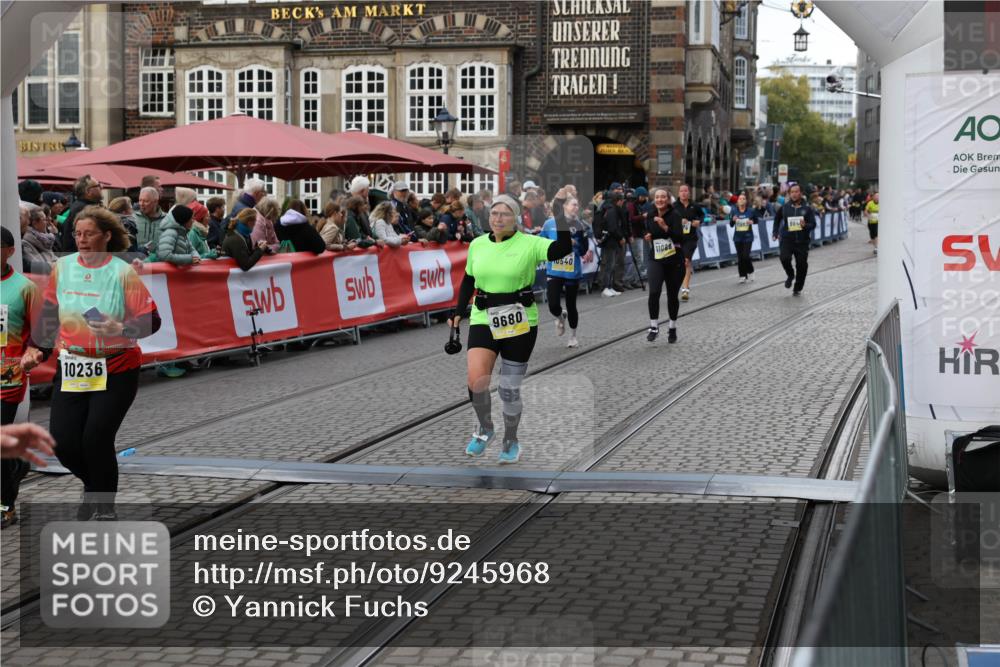 05.10.2025 - 20. swb-Marathon Bremen Yannick Fuchs http://msf.ph/oto/9245968 05.10.2025 11:11:52 Ziel 9680, 9999, 10058, 10235, 10236, 10540, 11088, 11172 meine-sportfotos.de