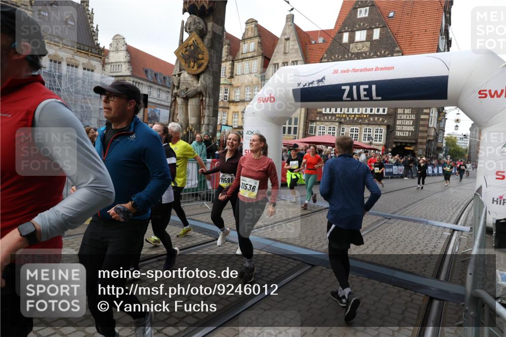 05.10.2025 - 20. swb-Marathon Bremen Yannick Fuchs http://msf.ph/oto/9246012 05.10.2025 11:10:16 Ziel 7799, 9470, 9476, 9554, 9561, 10082, 10383, 10563, 10596, 10659, 10969, 11204, 11261, 11401, 11536 meine-sportfotos.de