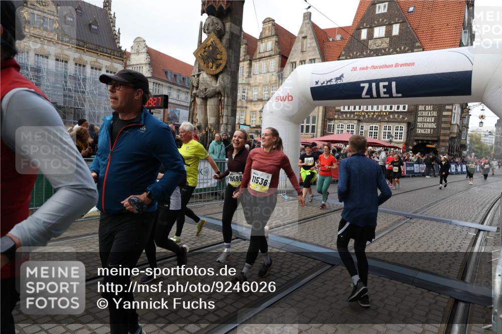 05.10.2025 - 20. swb-Marathon Bremen Yannick Fuchs http://msf.ph/oto/9246026 05.10.2025 11:10:16 Ziel 7799, 9470, 9476, 9554, 9561, 10082, 10383, 10563, 10596, 10659, 10969, 11204, 11261, 11401, 11536 meine-sportfotos.de