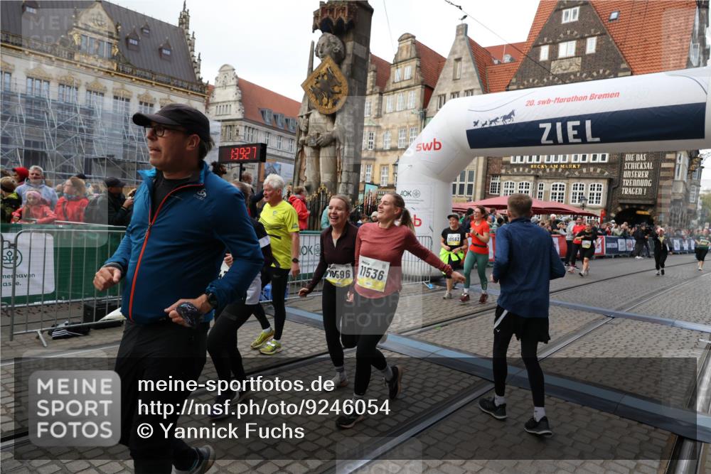05.10.2025 - 20. swb-Marathon Bremen Yannick Fuchs http://msf.ph/oto/9246054 05.10.2025 11:10:16 Ziel 7799, 9470, 9476, 9554, 9561, 10082, 10383, 10563, 10596, 10659, 10969, 11204, 11261, 11401, 11536 meine-sportfotos.de