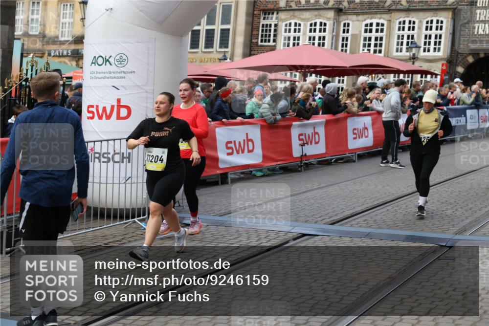 05.10.2025 - 20. swb-Marathon Bremen Yannick Fuchs http://msf.ph/oto/9246159 05.10.2025 11:10:19 Ziel 7799, 9470, 9476, 9554, 9806, 10082, 10383, 10563, 10596, 10969, 11204, 11261, 11401, 11536 meine-sportfotos.de