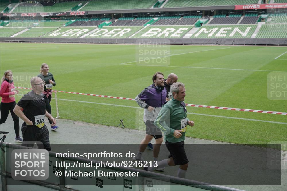 05.10.2025 - 20. swb-Marathon Bremen Michael Burmester http://msf.ph/oto/9246213 05.10.2025 10:37:52 Laufen im Stadion 7621, 7776, 9189, 9210, 9237, 9360, 9365, 9426, 9448, 9468, 9486, 9532, 9536, 9600, 9642, 9748, 9813, 9841, 9858, 9893, 9979, 10033, 10056, 10098, 10130, 10158, 10194, 10265, 10271, 10274, 10278, 10301, 10370, 10437, 10471, 10477, 10485, 10508, 10510, 10595, 10598, 10611, 10711, 10713, 10777, 10826, 10829, 10837, 10872, 10876, 10995, 11001, 11050, 11121, 11124, 11150, 11162, 11183, 11184, 11223, 11251, 11415, 9177, 9208, 9381, 9531 meine-sportfotos.de