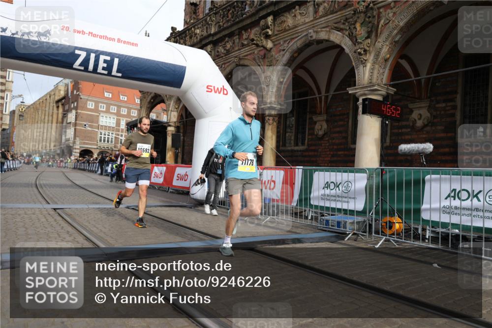 05.10.2025 - 20. swb-Marathon Bremen Yannick Fuchs http://msf.ph/oto/9246226 05.10.2025 10:42:47 Ziel 10592, 11178 meine-sportfotos.de