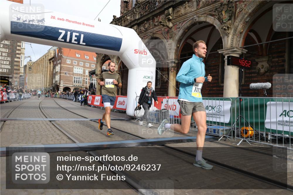 05.10.2025 - 20. swb-Marathon Bremen Yannick Fuchs http://msf.ph/oto/9246237 05.10.2025 10:42:47 Ziel 10592, 11178 meine-sportfotos.de