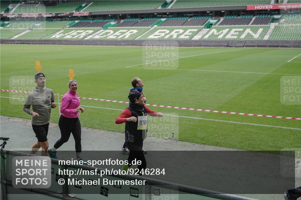 05.10.2025 - 20. swb-Marathon Bremen Michael Burmester http://msf.ph/oto/9246284 05.10.2025 10:37:55 Laufen im Stadion 7621, 7776, 8574, 9189, 9210, 9237, 9360, 9365, 9426, 9448, 9468, 9486, 9532, 9536, 9600, 9642, 9684, 9748, 9813, 9858, 9893, 9979, 10033, 10056, 10098, 10130, 10158, 10194, 10265, 10271, 10274, 10278, 10301, 10370, 10437, 10471, 10477, 10485, 10508, 10510, 10595, 10598, 10611, 10678, 10711, 10713, 10777, 10826, 10829, 10837, 10872, 10876, 10995, 11001, 11050, 11121, 11124, 11150, 11162, 11183, 11223, 11415, 9177, 9208, 9381, 9531 meine-sportfotos.de