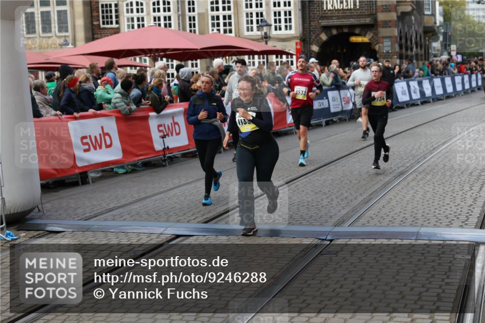 05.10.2025 - 20. swb-Marathon Bremen Yannick Fuchs http://msf.ph/oto/9246288 05.10.2025 11:10:24 Ziel 8533, 9734, 9806, 10082, 10189, 11204, 11261, 11333 meine-sportfotos.de