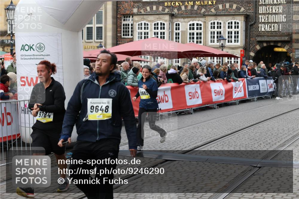 05.10.2025 - 20. swb-Marathon Bremen Yannick Fuchs http://msf.ph/oto/9246290 05.10.2025 11:12:00 Ziel 9648, 9784, 10540, 11088, 11563 meine-sportfotos.de