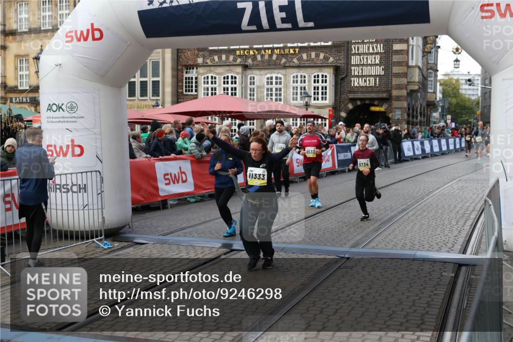 05.10.2025 - 20. swb-Marathon Bremen Yannick Fuchs http://msf.ph/oto/9246298 05.10.2025 11:10:25 Ziel 8533, 9734, 9806, 10082, 10189, 10280, 11204, 11261, 11333 meine-sportfotos.de