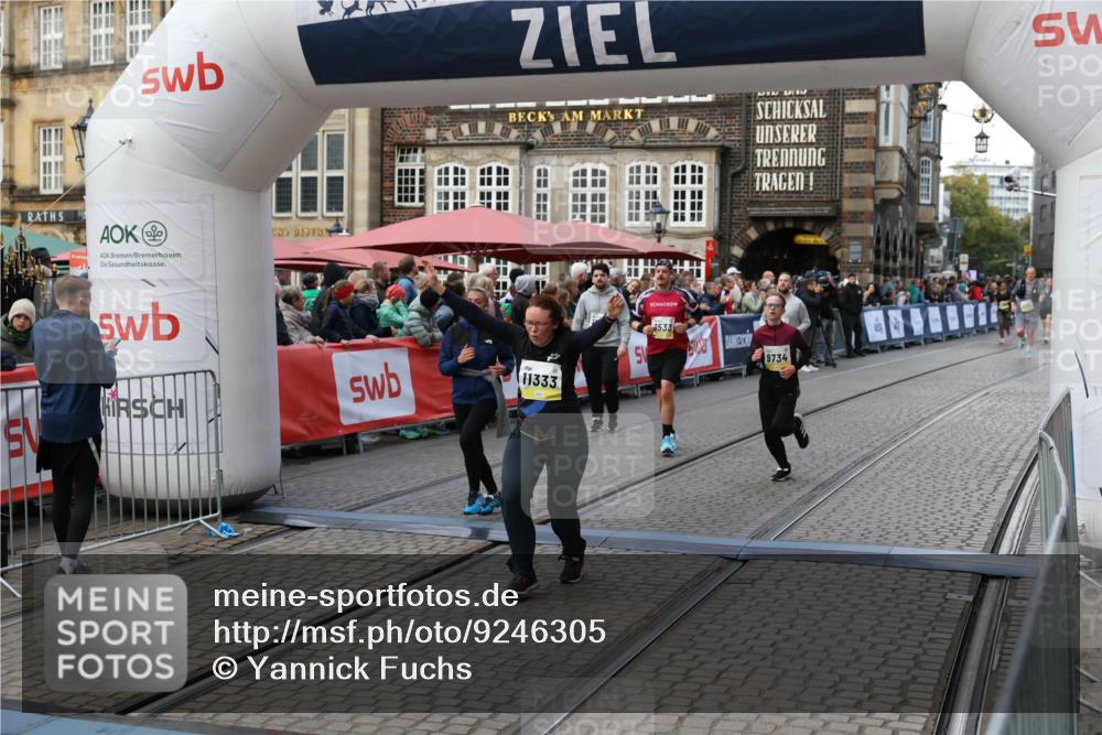 05.10.2025 - 20. swb-Marathon Bremen Yannick Fuchs http://msf.ph/oto/9246305 05.10.2025 11:10:25 Ziel 8533, 9734, 9806, 10082, 10189, 10280, 11204, 11261, 11333 meine-sportfotos.de