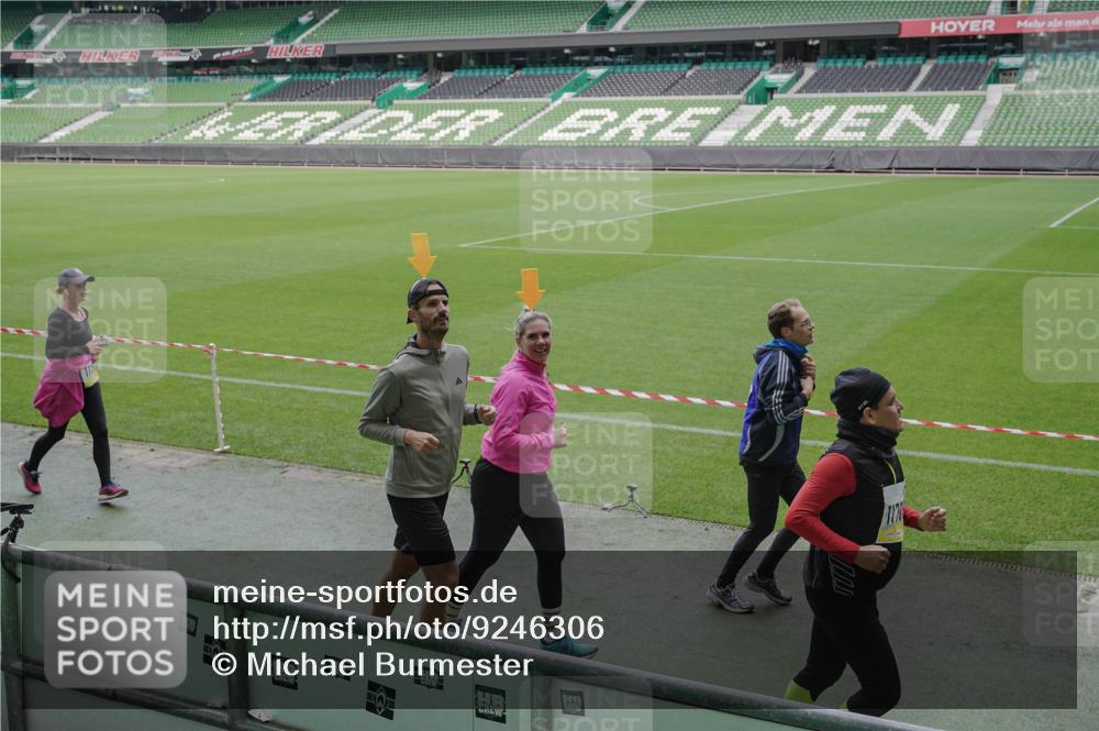 05.10.2025 - 20. swb-Marathon Bremen Michael Burmester http://msf.ph/oto/9246306 05.10.2025 10:37:56 Laufen im Stadion 7621, 7776, 8574, 9189, 9210, 9237, 9360, 9365, 9426, 9448, 9468, 9486, 9532, 9536, 9600, 9642, 9647, 9684, 9748, 9813, 9846, 9858, 9893, 9979, 10033, 10056, 10098, 10130, 10158, 10194, 10265, 10271, 10274, 10278, 10301, 10370, 10437, 10471, 10477, 10485, 10508, 10510, 10595, 10598, 10611, 10678, 10711, 10713, 10777, 10825, 10826, 10829, 10837, 10872, 10876, 10995, 11001, 11050, 11121, 11124, 11150, 11162, 11183, 11223, 11415, 9177, 9208, 9381, 9531 meine-sportfotos.de