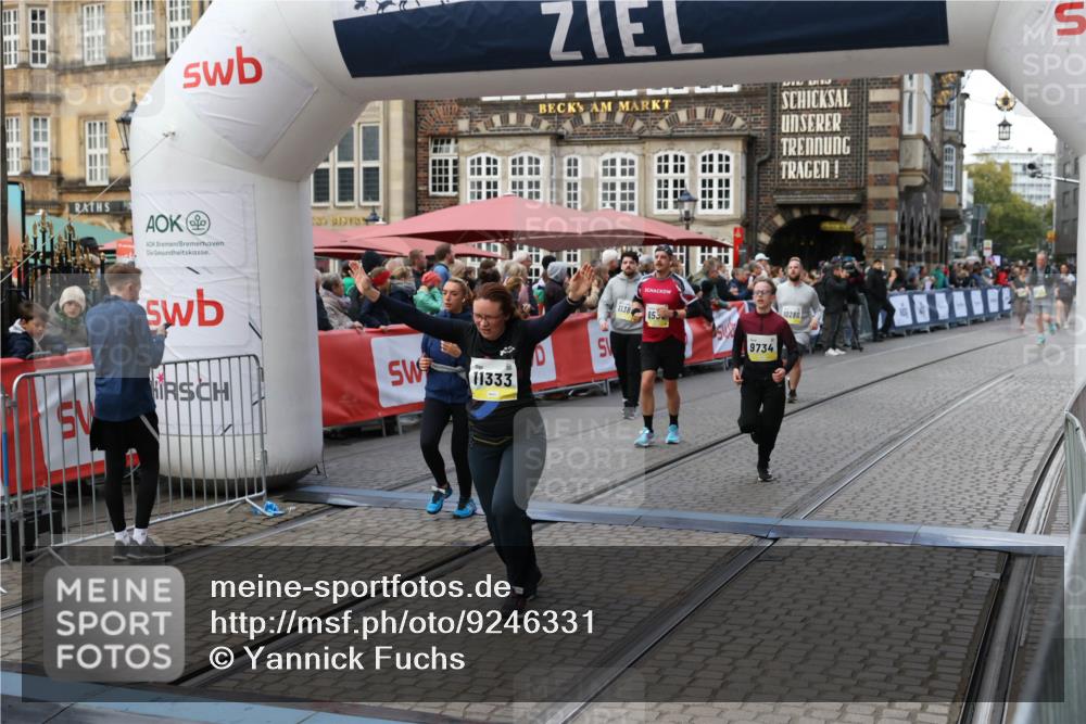 05.10.2025 - 20. swb-Marathon Bremen Yannick Fuchs http://msf.ph/oto/9246331 05.10.2025 11:10:25 Ziel 8533, 9734, 9806, 10082, 10189, 10280, 11204, 11261, 11333 meine-sportfotos.de