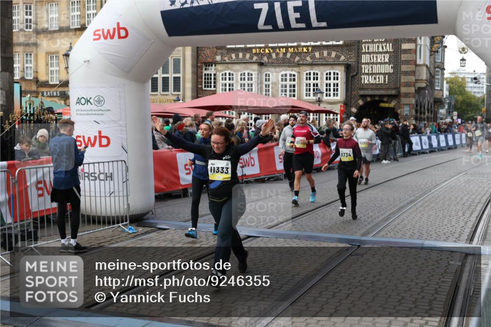 05.10.2025 - 20. swb-Marathon Bremen Yannick Fuchs http://msf.ph/oto/9246355 05.10.2025 11:10:25 Ziel 8533, 9734, 9806, 10082, 10189, 10280, 11204, 11261, 11333 meine-sportfotos.de