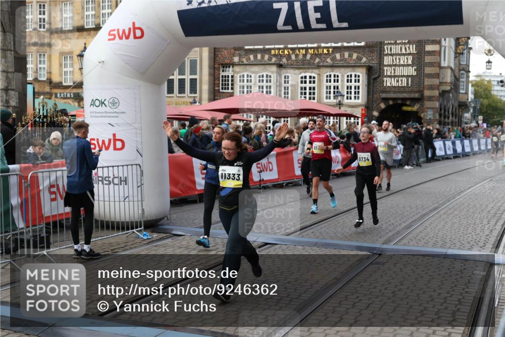 05.10.2025 - 20. swb-Marathon Bremen Yannick Fuchs http://msf.ph/oto/9246362 05.10.2025 11:10:25 Ziel 8533, 9734, 9806, 10082, 10189, 10280, 11204, 11261, 11333 meine-sportfotos.de