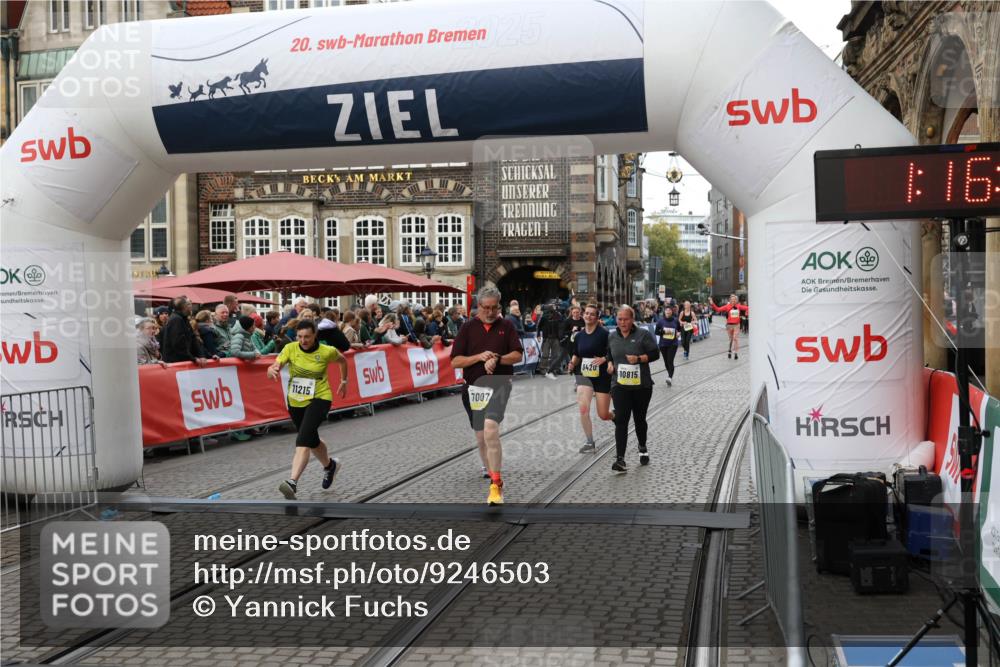 05.10.2025 - 20. swb-Marathon Bremen Yannick Fuchs http://msf.ph/oto/9246503 05.10.2025 11:12:04 Ziel 7007, 9420, 9648, 9784, 10815, 10839, 11215, 11563 meine-sportfotos.de