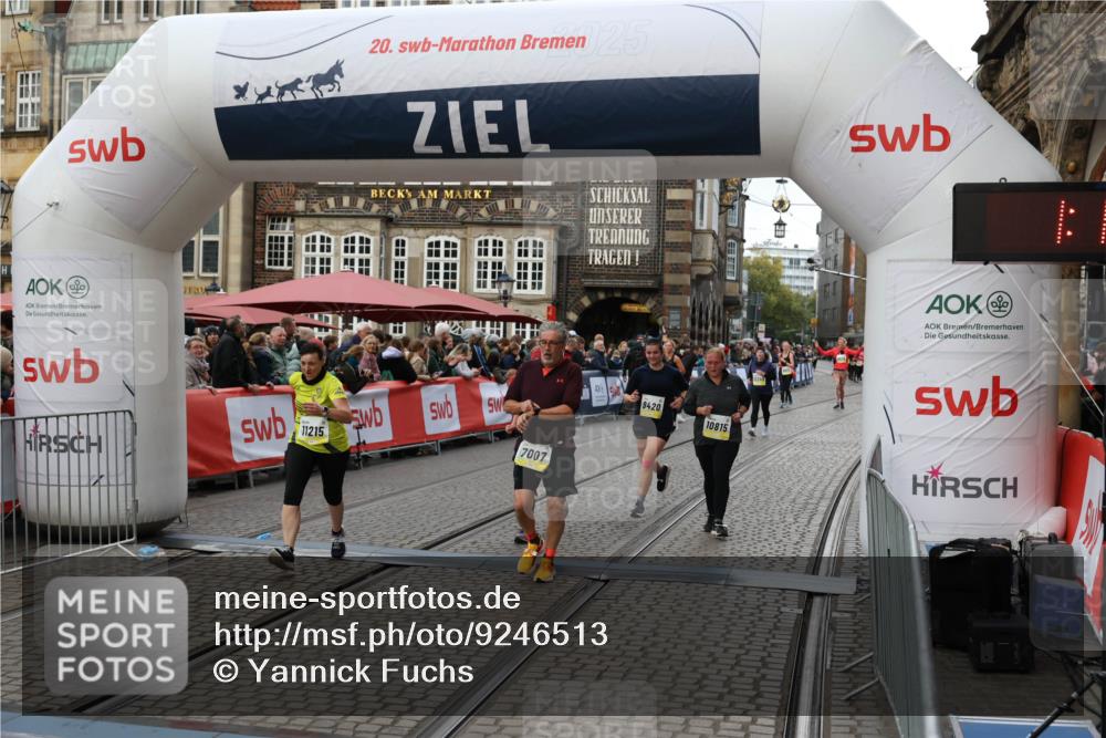 05.10.2025 - 20. swb-Marathon Bremen Yannick Fuchs http://msf.ph/oto/9246513 05.10.2025 11:12:04 Ziel 7007, 9420, 9648, 9784, 10815, 10839, 11215, 11563 meine-sportfotos.de