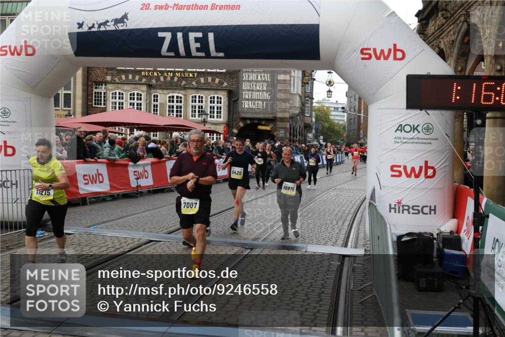 05.10.2025 - 20. swb-Marathon Bremen Yannick Fuchs http://msf.ph/oto/9246558 05.10.2025 11:12:05 Ziel 7007, 9420, 9784, 9867, 10815, 10839, 11215, 11563 meine-sportfotos.de