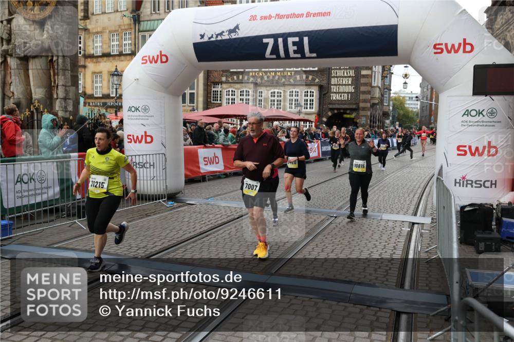 05.10.2025 - 20. swb-Marathon Bremen Yannick Fuchs http://msf.ph/oto/9246611 05.10.2025 11:12:05 Ziel 7007, 9420, 9784, 9867, 10815, 10839, 11215, 11563 meine-sportfotos.de