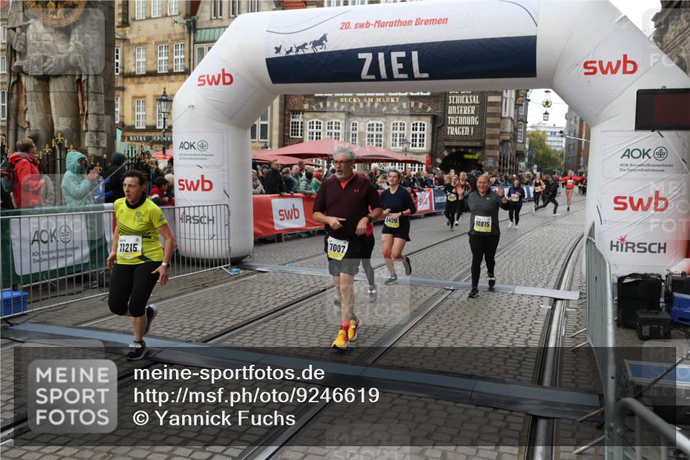 05.10.2025 - 20. swb-Marathon Bremen Yannick Fuchs http://msf.ph/oto/9246619 05.10.2025 11:12:05 Ziel 7007, 9420, 9784, 9867, 10815, 10839, 11215, 11563 meine-sportfotos.de