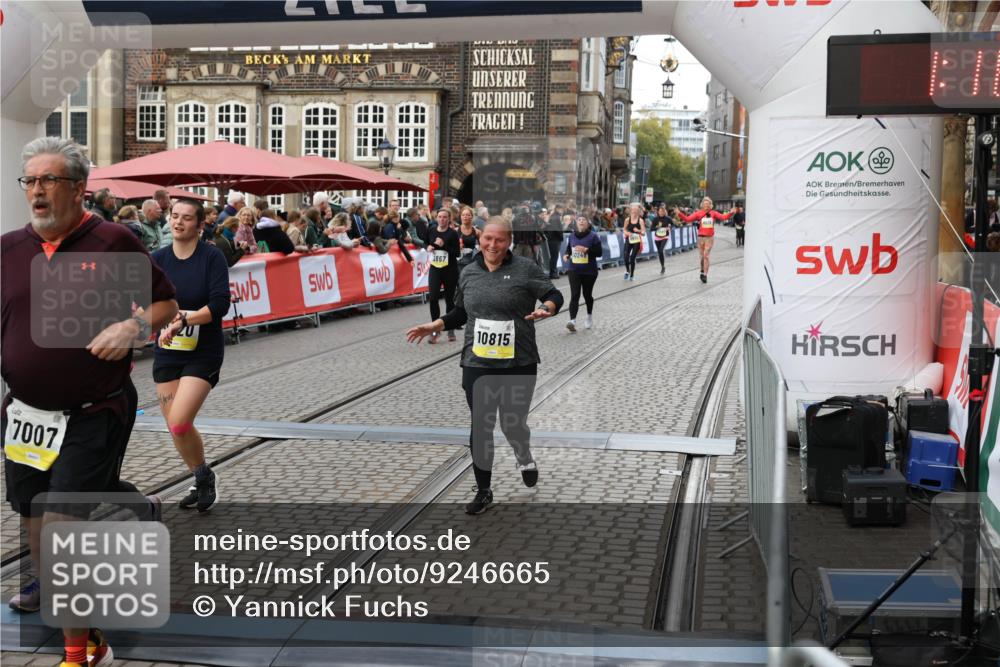 05.10.2025 - 20. swb-Marathon Bremen Yannick Fuchs http://msf.ph/oto/9246665 05.10.2025 11:12:06 Ziel 7007, 9420, 9726, 9867, 10815, 10839, 10849, 11215, 11563 meine-sportfotos.de
