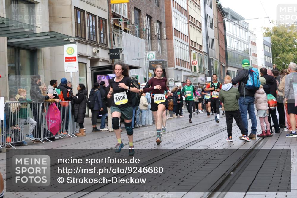 05.10.2025 - 20. swb-Marathon Bremen Strokosch-Dieckow http://msf.ph/oto/9246680 05.10.2025 10:51:28 Ziel 8333, 9004, 9259, 9268, 9506, 9683, 10380, 10436, 10581, 10584, 10625, 10716, 10817, 10918, 10968, 11080, 11136, 11325, 11361, 11394, 11484, 11689, 11696, 8333, 9004, 9259, 9268, 9506, 9683, 10380, 10436, 10581, 10584, 10625, 10716, 10817, 10918, 10968, 11080, 11136, 11325, 11361, 11394, 11484, 11689, 11696 meine-sportfotos.de