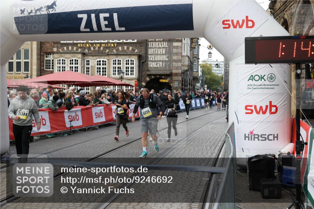 05.10.2025 - 20. swb-Marathon Bremen Yannick Fuchs http://msf.ph/oto/9246692 05.10.2025 11:10:32 Ziel 8225, 8533, 9734, 9895, 10189, 10280, 10288, 10552, 11388 meine-sportfotos.de