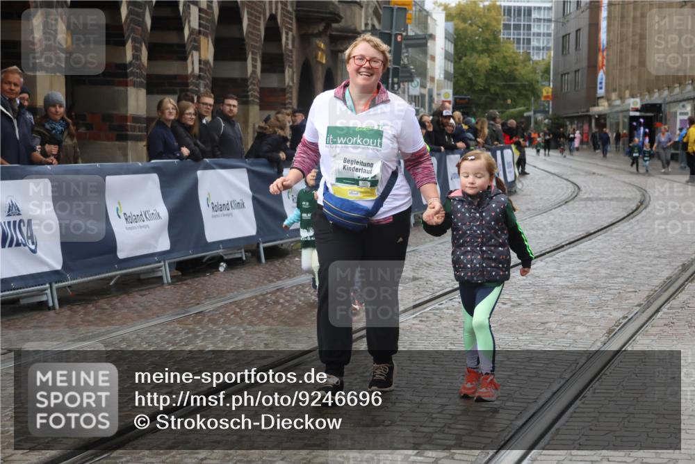 05.10.2025 - 20. swb-Marathon Bremen Strokosch-Dieckow http://msf.ph/oto/9246696 05.10.2025 15:24:10 Ziel  meine-sportfotos.de