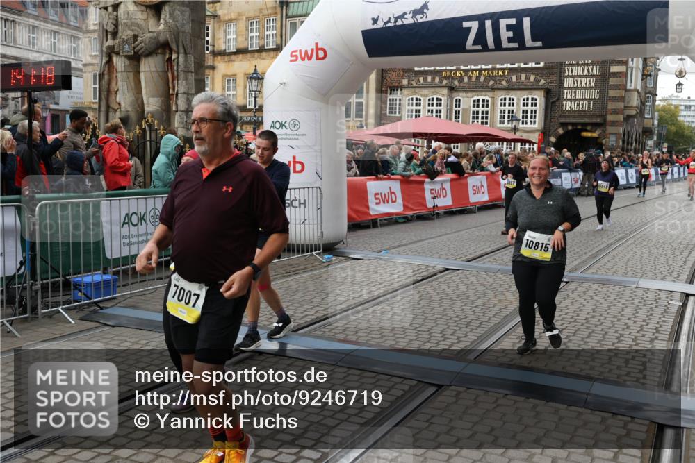 05.10.2025 - 20. swb-Marathon Bremen Yannick Fuchs http://msf.ph/oto/9246719 05.10.2025 11:12:07 Ziel 7007, 9420, 9726, 9867, 10815, 10839, 10849, 11215, 11563 meine-sportfotos.de