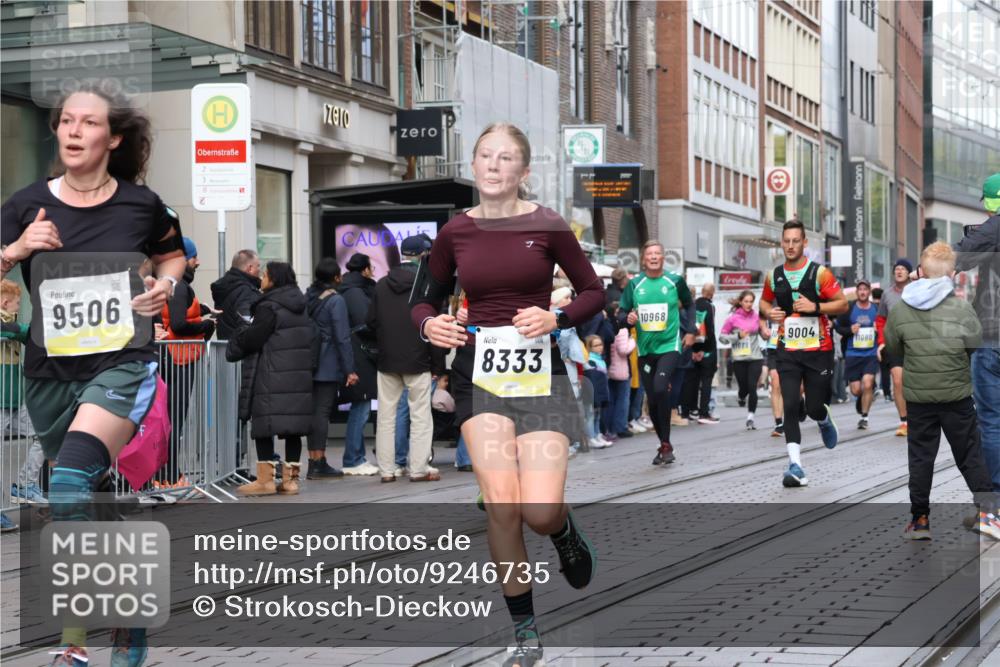 05.10.2025 - 20. swb-Marathon Bremen Strokosch-Dieckow http://msf.ph/oto/9246735 05.10.2025 10:51:29 Ziel 8333, 9004, 9259, 9268, 9506, 9683, 10380, 10436, 10581, 10625, 10716, 10817, 10918, 10968, 11080, 11136, 11325, 11361, 11394, 11484, 11689, 11696, 8333, 9004, 9259, 9268, 9506, 9683, 10380, 10436, 10581, 10625, 10716, 10817, 10918, 10968, 11080, 11136, 11325, 11361, 11394, 11484, 11689, 11696 meine-sportfotos.de