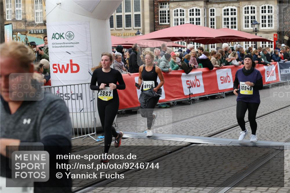 05.10.2025 - 20. swb-Marathon Bremen Yannick Fuchs http://msf.ph/oto/9246744 05.10.2025 11:12:09 Ziel 7007, 9420, 9726, 9867, 10499, 10815, 10839, 10849, 11215 meine-sportfotos.de