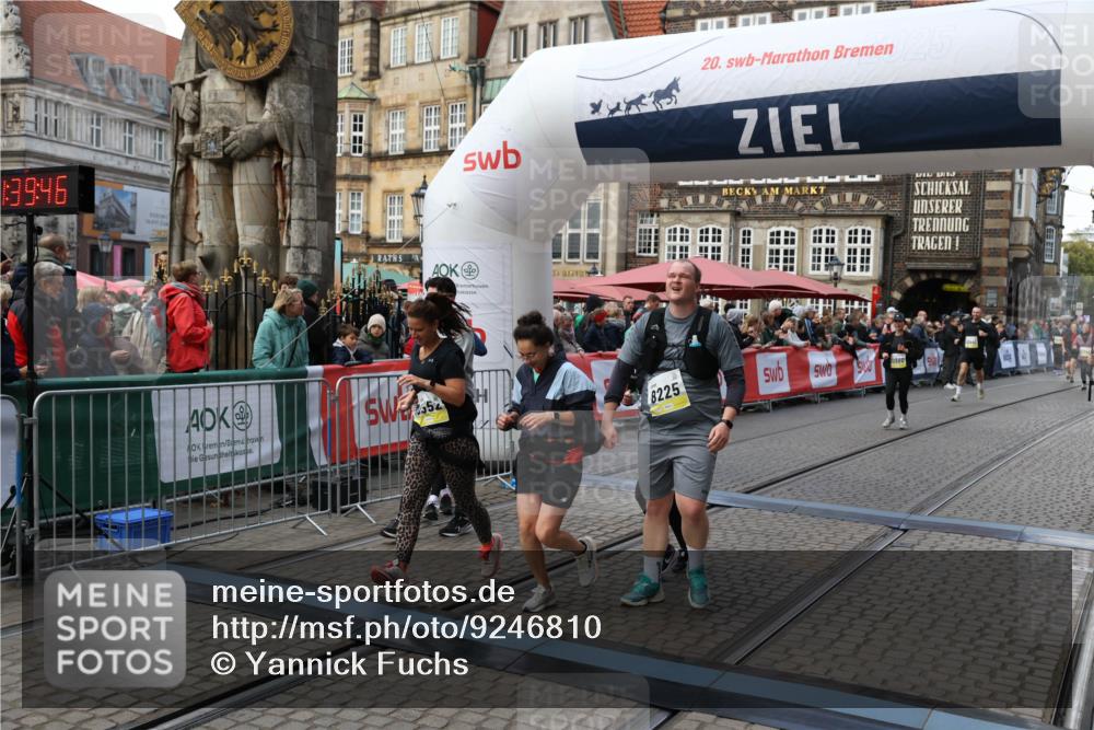 05.10.2025 - 20. swb-Marathon Bremen Yannick Fuchs http://msf.ph/oto/9246810 05.10.2025 11:10:35 Ziel 8225, 9895, 10280, 10288, 10440, 10441, 10552, 10980, 11388 meine-sportfotos.de