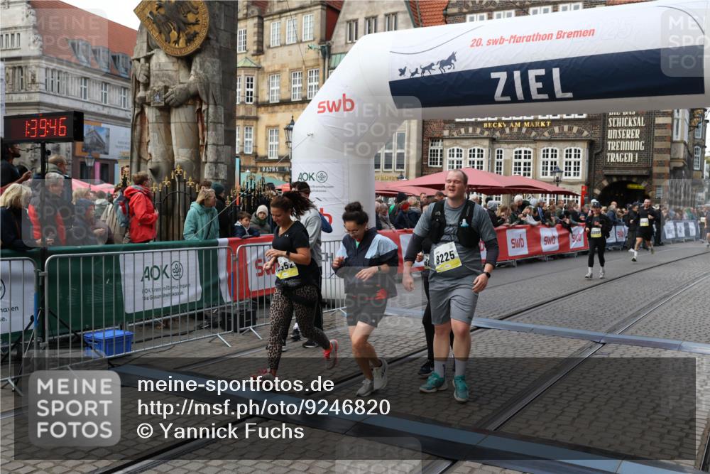 05.10.2025 - 20. swb-Marathon Bremen Yannick Fuchs http://msf.ph/oto/9246820 05.10.2025 11:10:35 Ziel 8225, 9895, 10280, 10288, 10440, 10441, 10552, 10980, 11388 meine-sportfotos.de