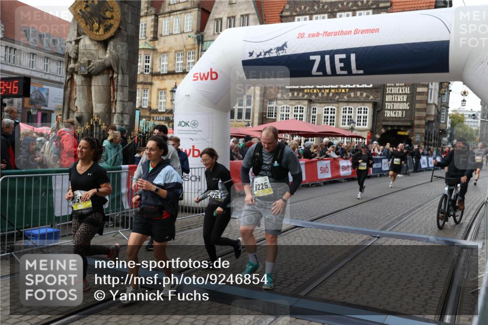 05.10.2025 - 20. swb-Marathon Bremen Yannick Fuchs http://msf.ph/oto/9246854 05.10.2025 11:10:36 Ziel 8225, 9895, 10288, 10440, 10441, 10442, 10552, 10980, 11388 meine-sportfotos.de