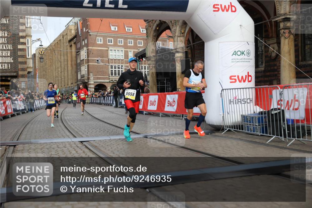 05.10.2025 - 20. swb-Marathon Bremen Yannick Fuchs http://msf.ph/oto/9246935 05.10.2025 10:43:11 Ziel 9006, 9302, 9558, 10045, 10553, 10961, 11476 meine-sportfotos.de