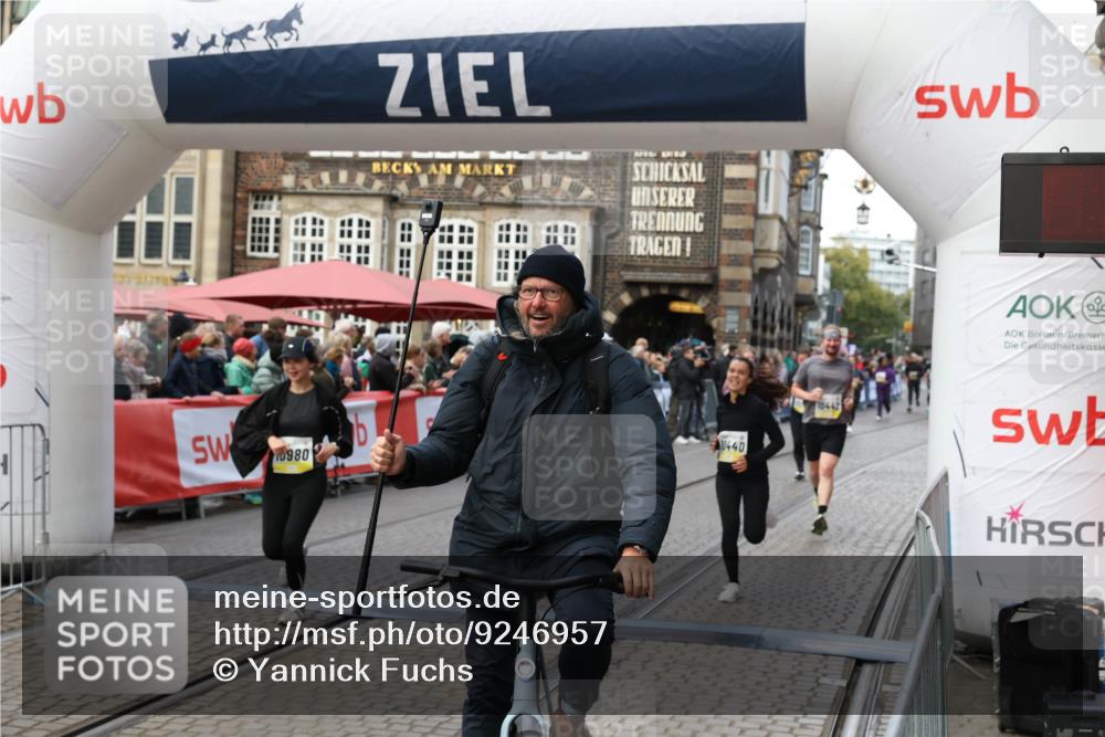 05.10.2025 - 20. swb-Marathon Bremen Yannick Fuchs http://msf.ph/oto/9246957 05.10.2025 11:10:38 Ziel 8225, 9895, 10146, 10288, 10440, 10441, 10442, 10552, 10980, 11342, 11388 meine-sportfotos.de