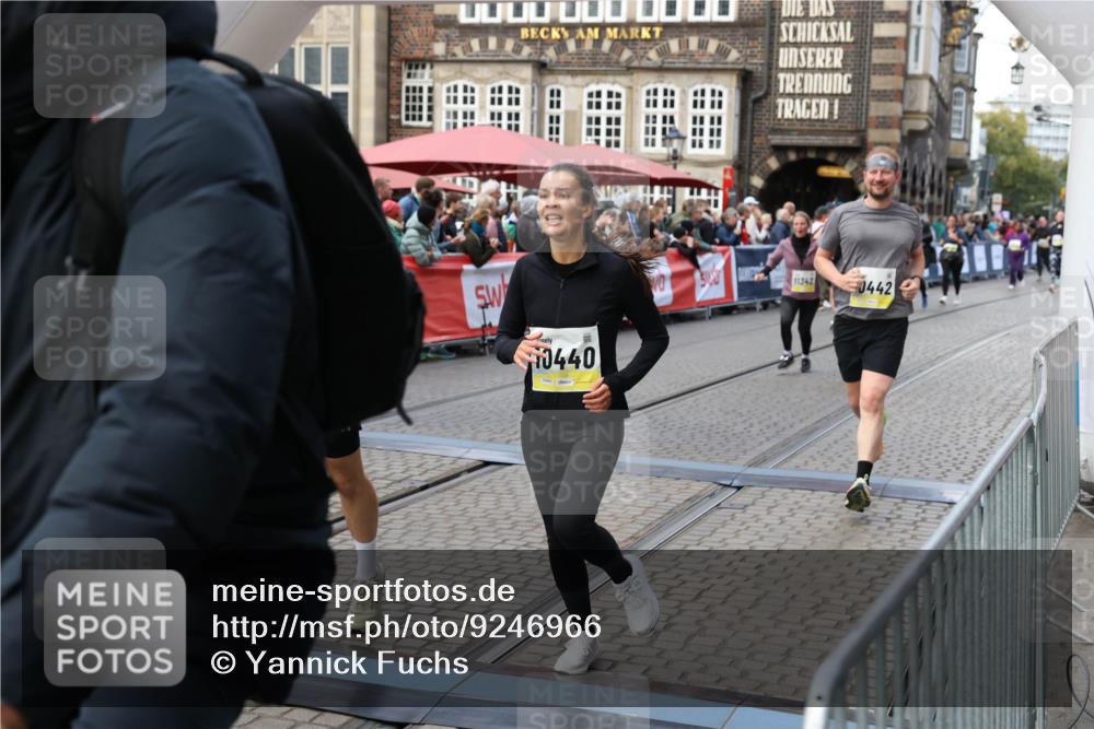 05.10.2025 - 20. swb-Marathon Bremen Yannick Fuchs http://msf.ph/oto/9246966 05.10.2025 11:10:40 Ziel 8225, 9895, 10146, 10288, 10440, 10441, 10442, 10552, 10980, 11342 meine-sportfotos.de