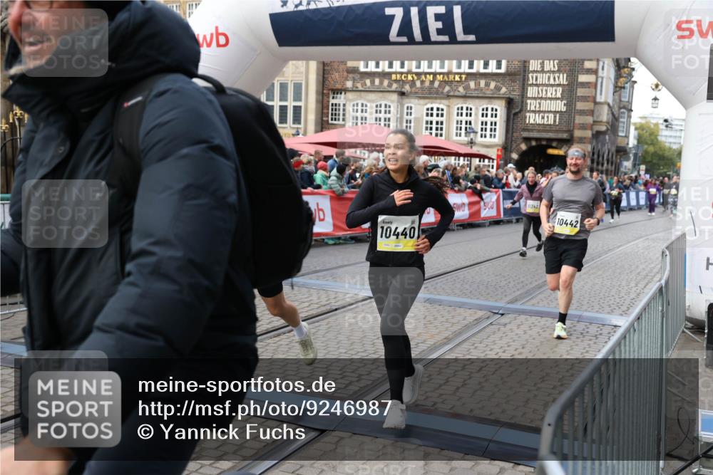 05.10.2025 - 20. swb-Marathon Bremen Yannick Fuchs http://msf.ph/oto/9246987 05.10.2025 11:10:40 Ziel 8225, 9895, 10146, 10288, 10440, 10441, 10442, 10552, 10980, 11342 meine-sportfotos.de