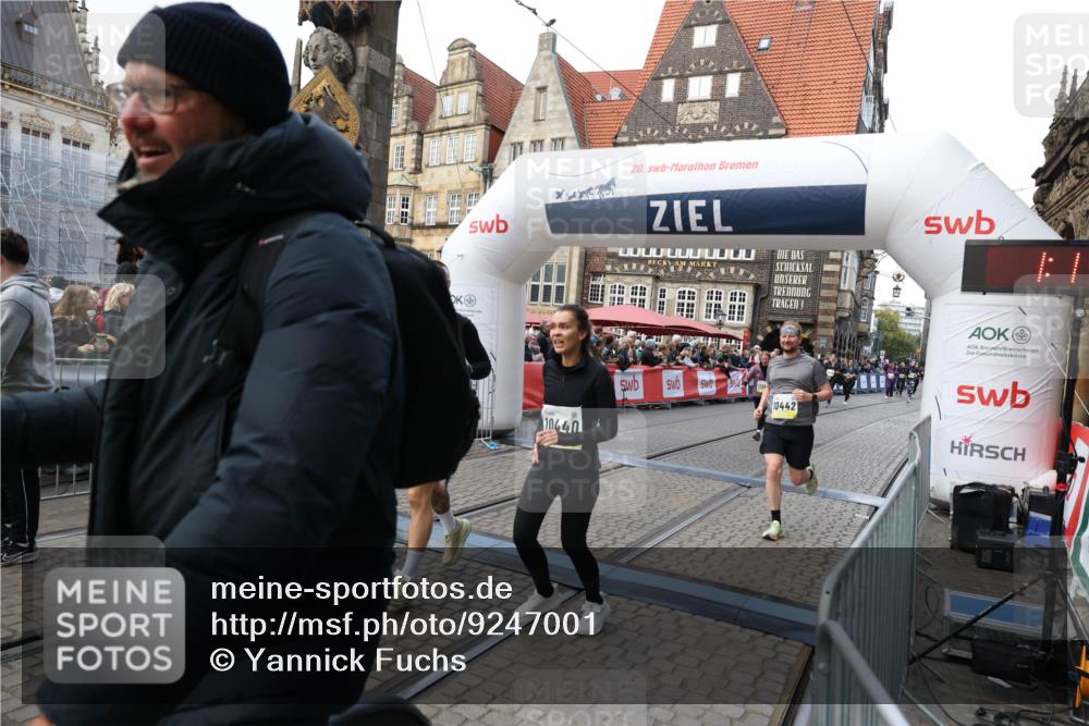 05.10.2025 - 20. swb-Marathon Bremen Yannick Fuchs http://msf.ph/oto/9247001 05.10.2025 11:10:40 Ziel 8225, 9895, 10146, 10288, 10440, 10441, 10442, 10552, 10980, 11342 meine-sportfotos.de