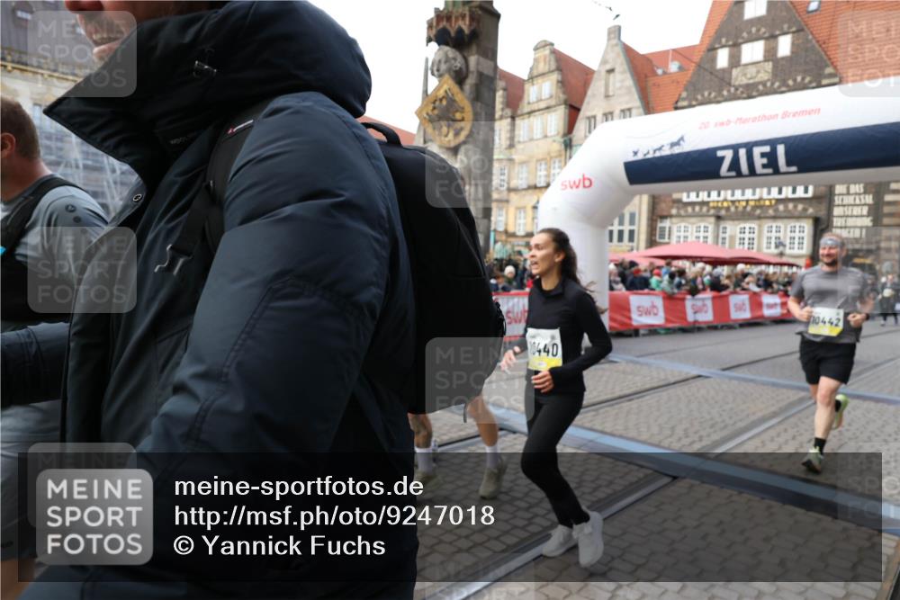 05.10.2025 - 20. swb-Marathon Bremen Yannick Fuchs http://msf.ph/oto/9247018 05.10.2025 11:10:40 Ziel 8225, 9895, 10146, 10288, 10440, 10441, 10442, 10552, 10980, 11342 meine-sportfotos.de
