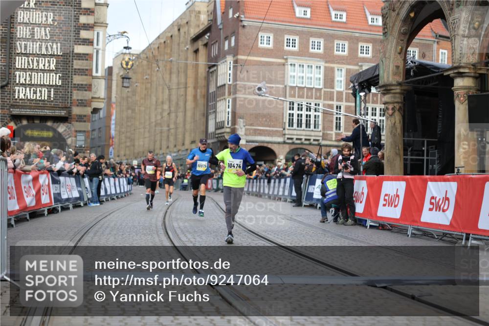 05.10.2025 - 20. swb-Marathon Bremen Yannick Fuchs http://msf.ph/oto/9247064 05.10.2025 10:43:17 Ziel 9006, 9302, 9558, 10474, 10553, 10961, 10979, 11476 meine-sportfotos.de