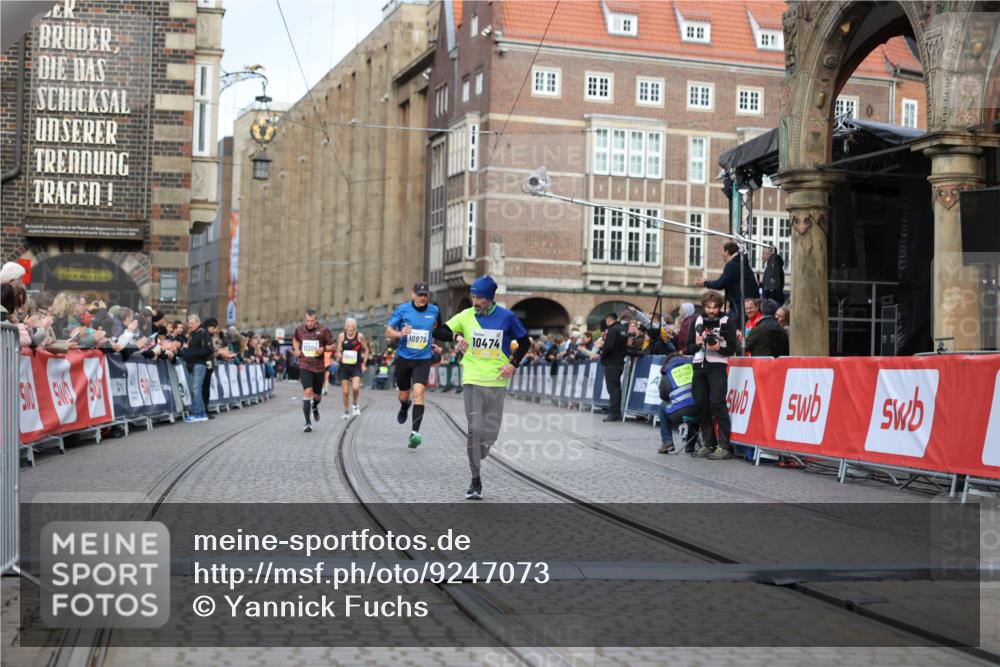 05.10.2025 - 20. swb-Marathon Bremen Yannick Fuchs http://msf.ph/oto/9247073 05.10.2025 10:43:17 Ziel 9006, 9302, 9558, 10474, 10553, 10961, 10979, 11476 meine-sportfotos.de