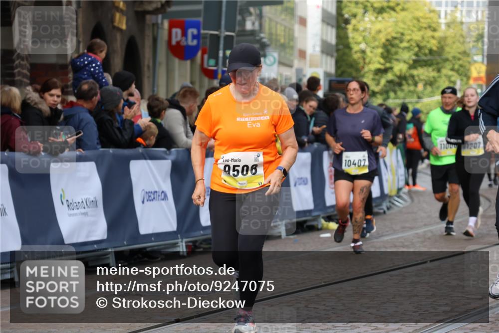 05.10.2025 - 20. swb-Marathon Bremen Strokosch-Dieckow http://msf.ph/oto/9247075 05.10.2025 10:59:14 Ziel 9183, 9219, 9454, 9508, 10143, 10200, 10274, 10407, 11006, 11007, 11207, 11400 meine-sportfotos.de