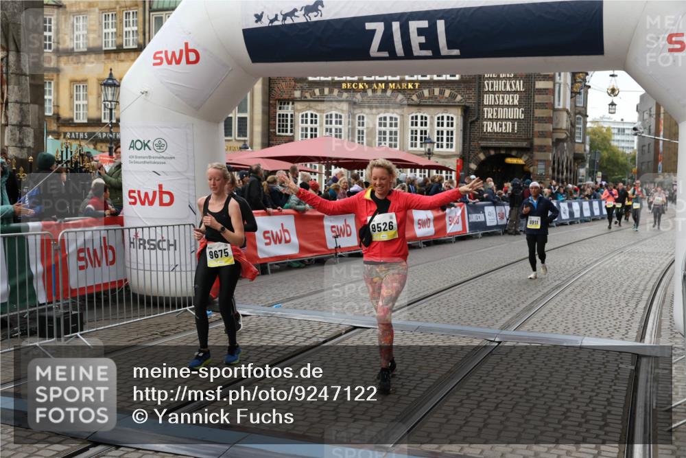 05.10.2025 - 20. swb-Marathon Bremen Yannick Fuchs http://msf.ph/oto/9247122 05.10.2025 11:12:17 Ziel 9526, 9675, 9911, 10463, 10499 meine-sportfotos.de