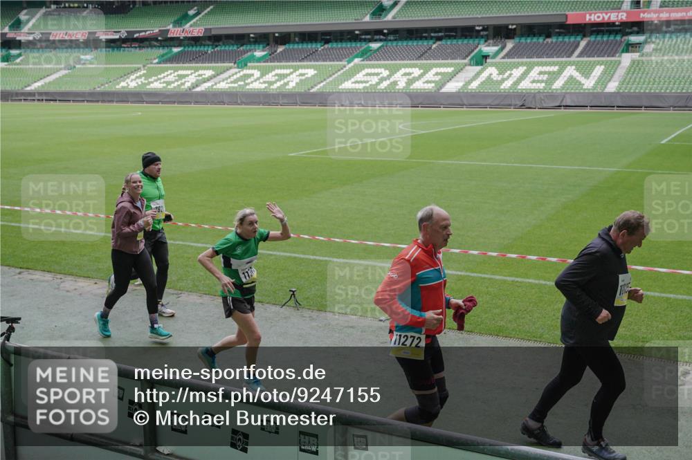 05.10.2025 - 20. swb-Marathon Bremen Michael Burmester http://msf.ph/oto/9247155 05.10.2025 10:38:25 Laufen im Stadion 7621, 8574, 9182, 9184, 9189, 9210, 9235, 9237, 9300, 9322, 9331, 9335, 9394, 9409, 9426, 9432, 9448, 9468, 9486, 9498, 9536, 9642, 9647, 9660, 9684, 9707, 9748, 9750, 9752, 9771, 9813, 9846, 9858, 9890, 9915, 9940, 9978, 10033, 10056, 10098, 10130, 10167, 10194, 10205, 10274, 10278, 10297, 10301, 10404, 10437, 10439, 10446, 10478, 10485, 10511, 10530, 10595, 10598, 10611, 10678, 10711, 10713, 10803, 10804, 10825, 10826, 10829, 11050, 11150 meine-sportfotos.de