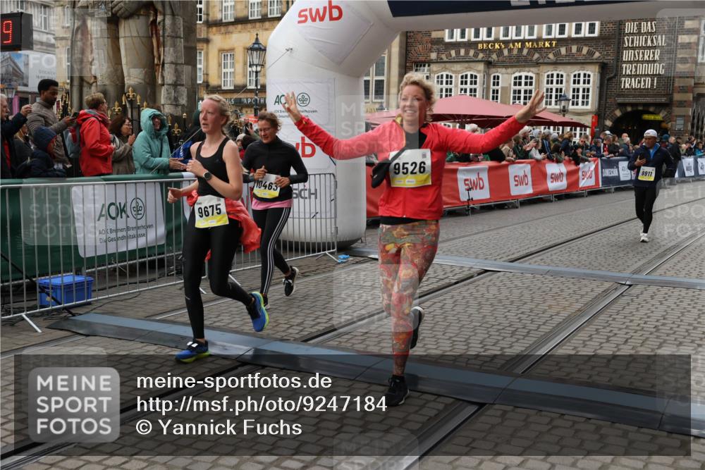 05.10.2025 - 20. swb-Marathon Bremen Yannick Fuchs http://msf.ph/oto/9247184 05.10.2025 11:12:18 Ziel 9526, 9675, 9911, 10463, 10499 meine-sportfotos.de
