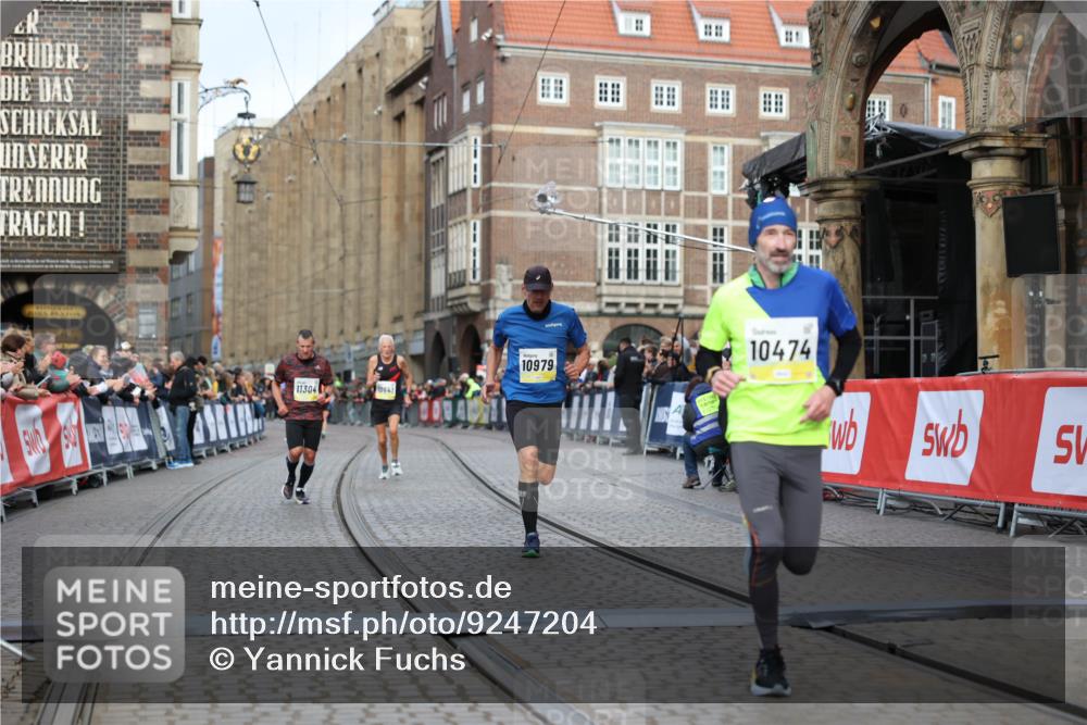 05.10.2025 - 20. swb-Marathon Bremen Yannick Fuchs http://msf.ph/oto/9247204 05.10.2025 10:43:19 Ziel 9006, 10474, 10541, 10553, 10961, 10979, 11304, 11476 meine-sportfotos.de