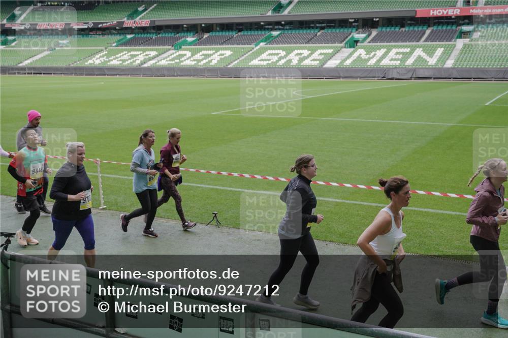 05.10.2025 - 20. swb-Marathon Bremen Michael Burmester http://msf.ph/oto/9247212 05.10.2025 10:38:27 Laufen im Stadion 7621, 8574, 9182, 9184, 9189, 9210, 9235, 9237, 9269, 9300, 9322, 9331, 9335, 9394, 9409, 9432, 9448, 9468, 9486, 9498, 9536, 9642, 9647, 9660, 9684, 9707, 9748, 9750, 9752, 9771, 9782, 9813, 9846, 9858, 9890, 9915, 9940, 9978, 10033, 10056, 10098, 10130, 10167, 10194, 10205, 10274, 10278, 10297, 10404, 10437, 10439, 10446, 10478, 10485, 10511, 10530, 10595, 10598, 10611, 10678, 10711, 10713, 10803, 10804, 10825, 10829 meine-sportfotos.de