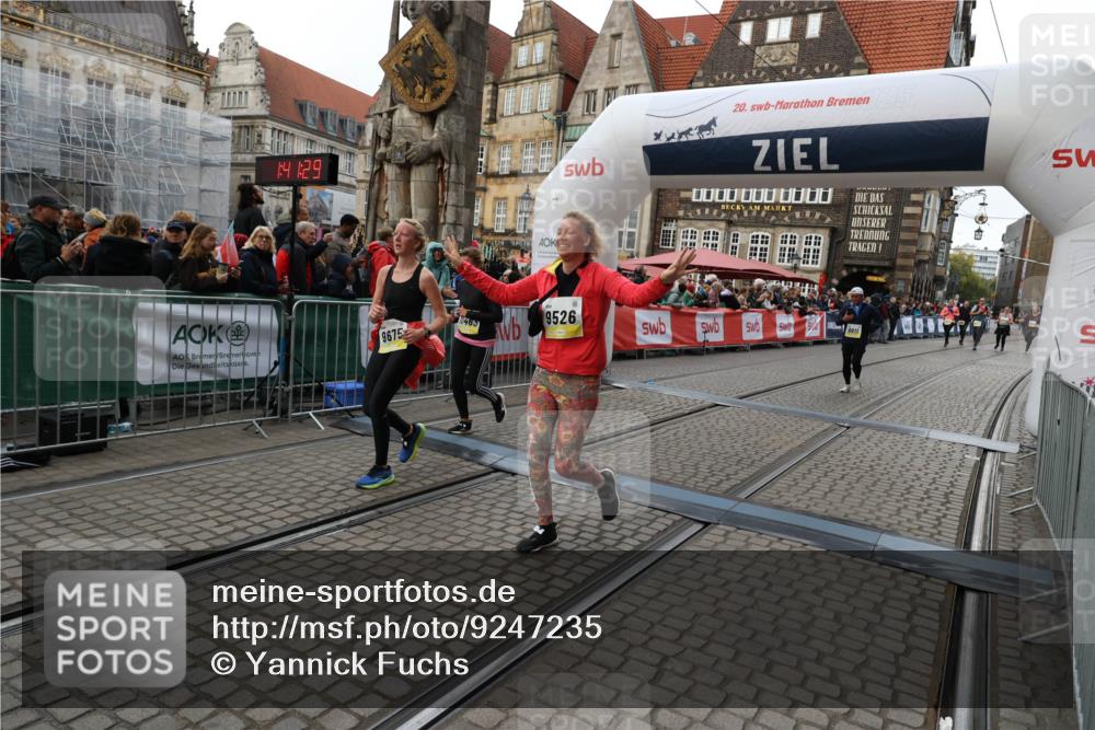 05.10.2025 - 20. swb-Marathon Bremen Yannick Fuchs http://msf.ph/oto/9247235 05.10.2025 11:12:18 Ziel 9526, 9675, 9911, 10463, 10499 meine-sportfotos.de