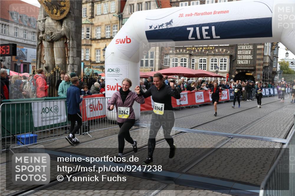 05.10.2025 - 20. swb-Marathon Bremen Yannick Fuchs http://msf.ph/oto/9247238 05.10.2025 11:10:43 Ziel 9446, 10146, 10440, 10441, 10442, 10980, 11240, 11342 meine-sportfotos.de
