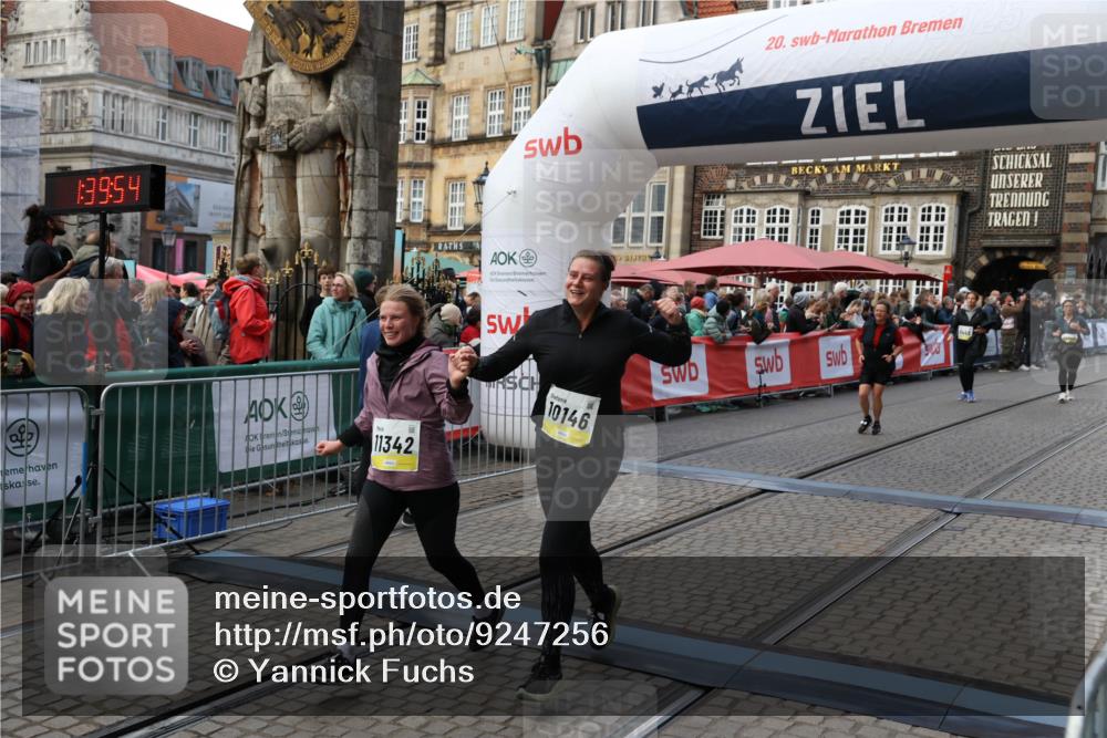 05.10.2025 - 20. swb-Marathon Bremen Yannick Fuchs http://msf.ph/oto/9247256 05.10.2025 11:10:43 Ziel 9446, 10146, 10440, 10441, 10442, 10980, 11240, 11342 meine-sportfotos.de